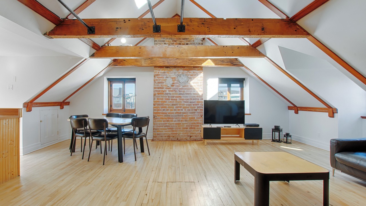 Photo of Livingroom in Centre-Ville