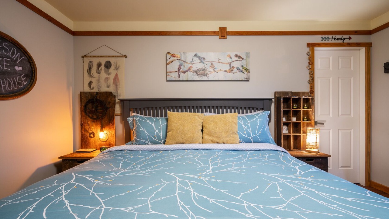 Photo of Bedroom in Metchosin
