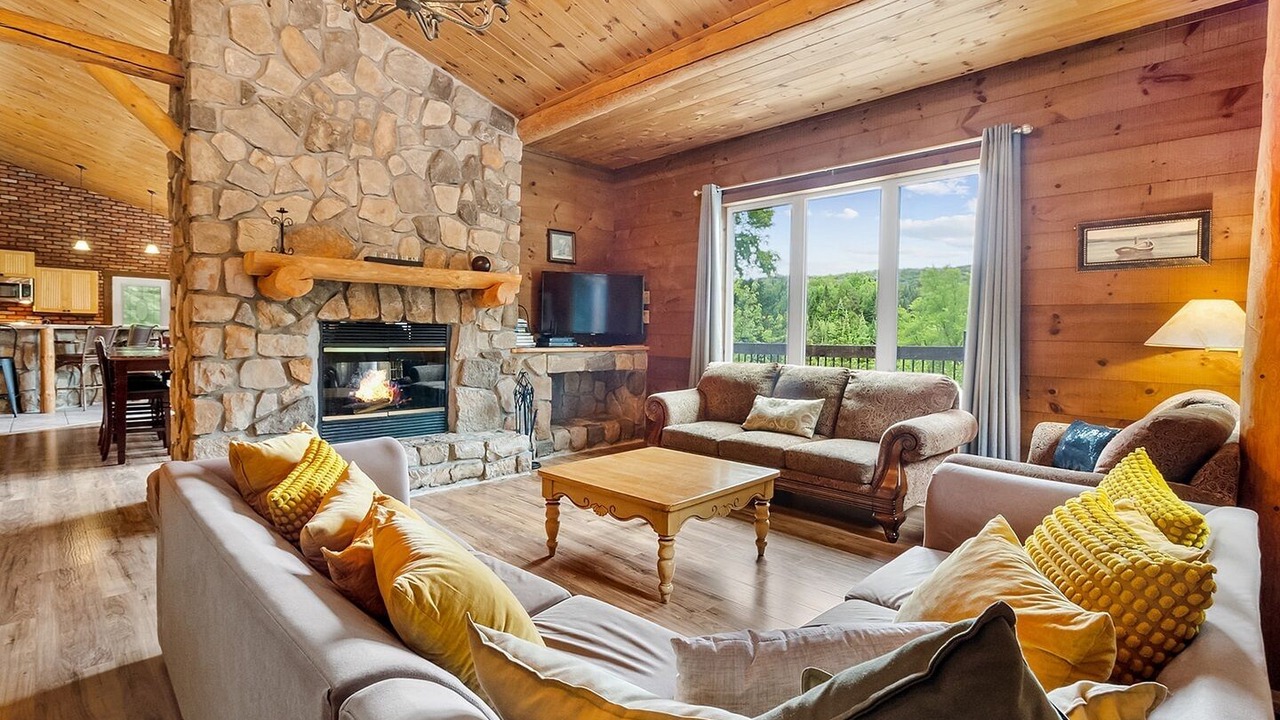 Photo of Livingroom in Saint-Faustin-Lac-Carre