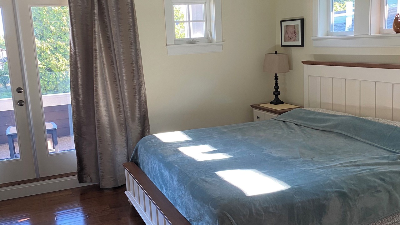 Photo of Bedroom in White Rock