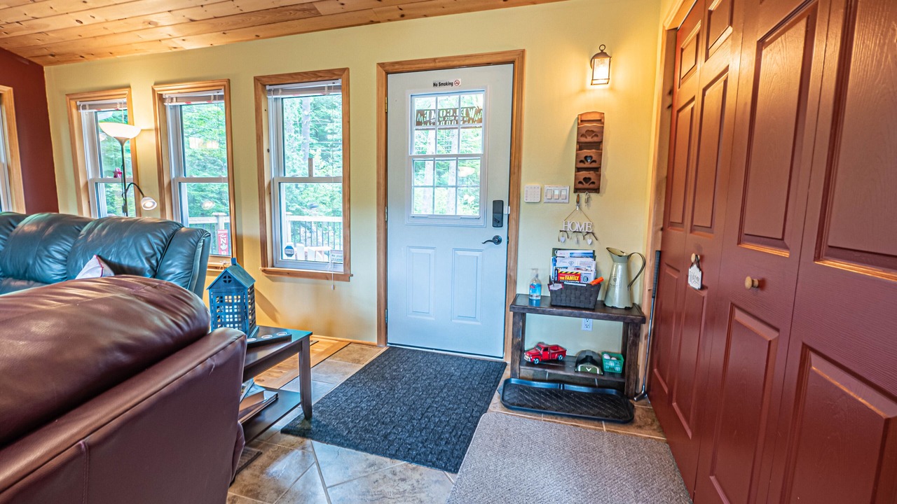 Photo of Livingroom in Bancroft
