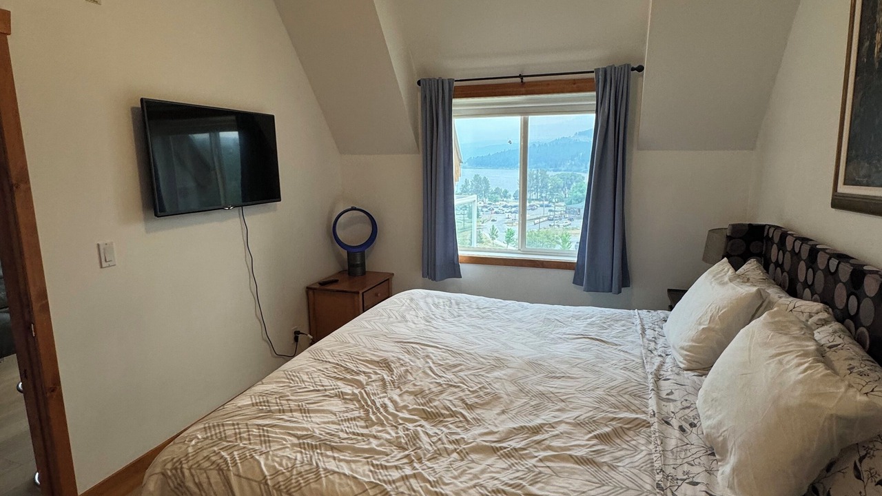 Photo of Bedroom in Invermere