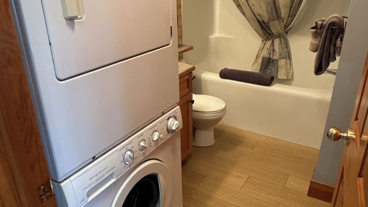 Photo of Bathroom in Invermere