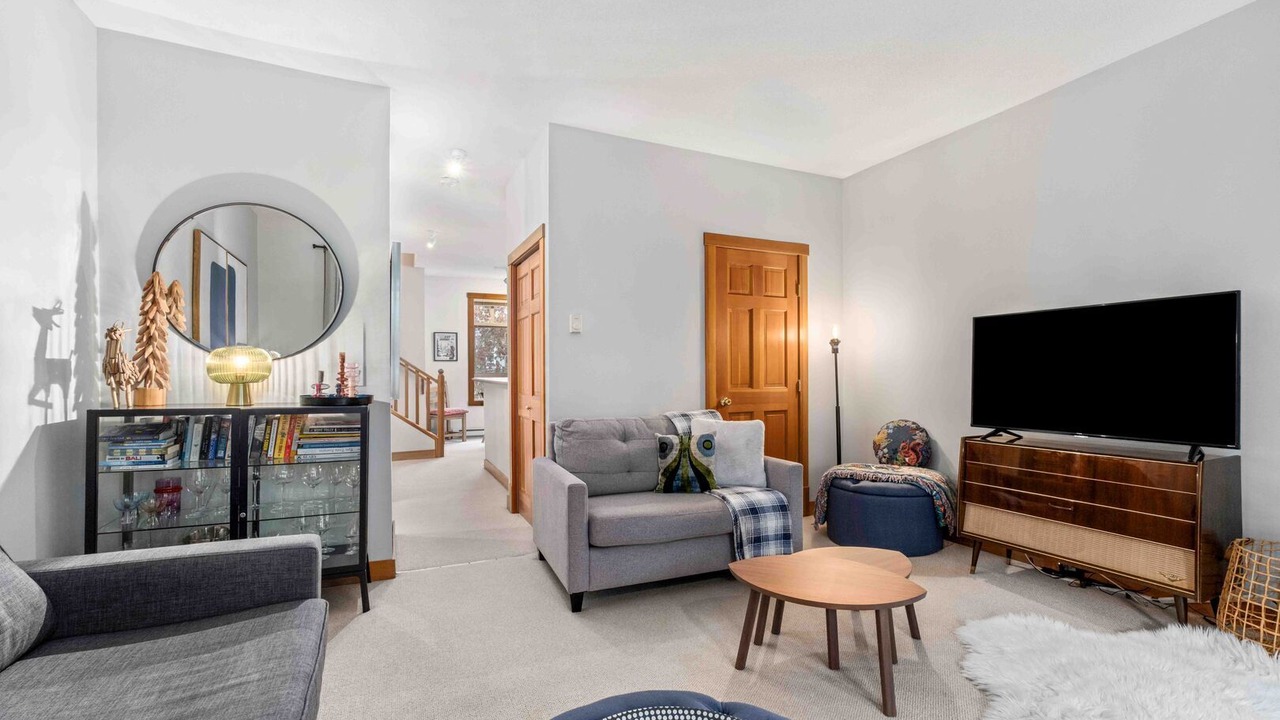 Photo of Livingroom in Village North