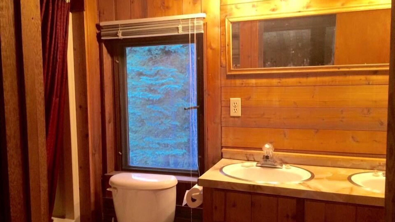 Photo of Bathroom in Apex Mountain
