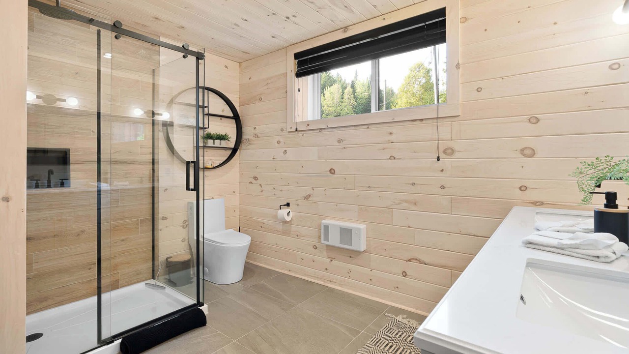 Photo of Bathroom in Saint-Faustin-Lac-Carre