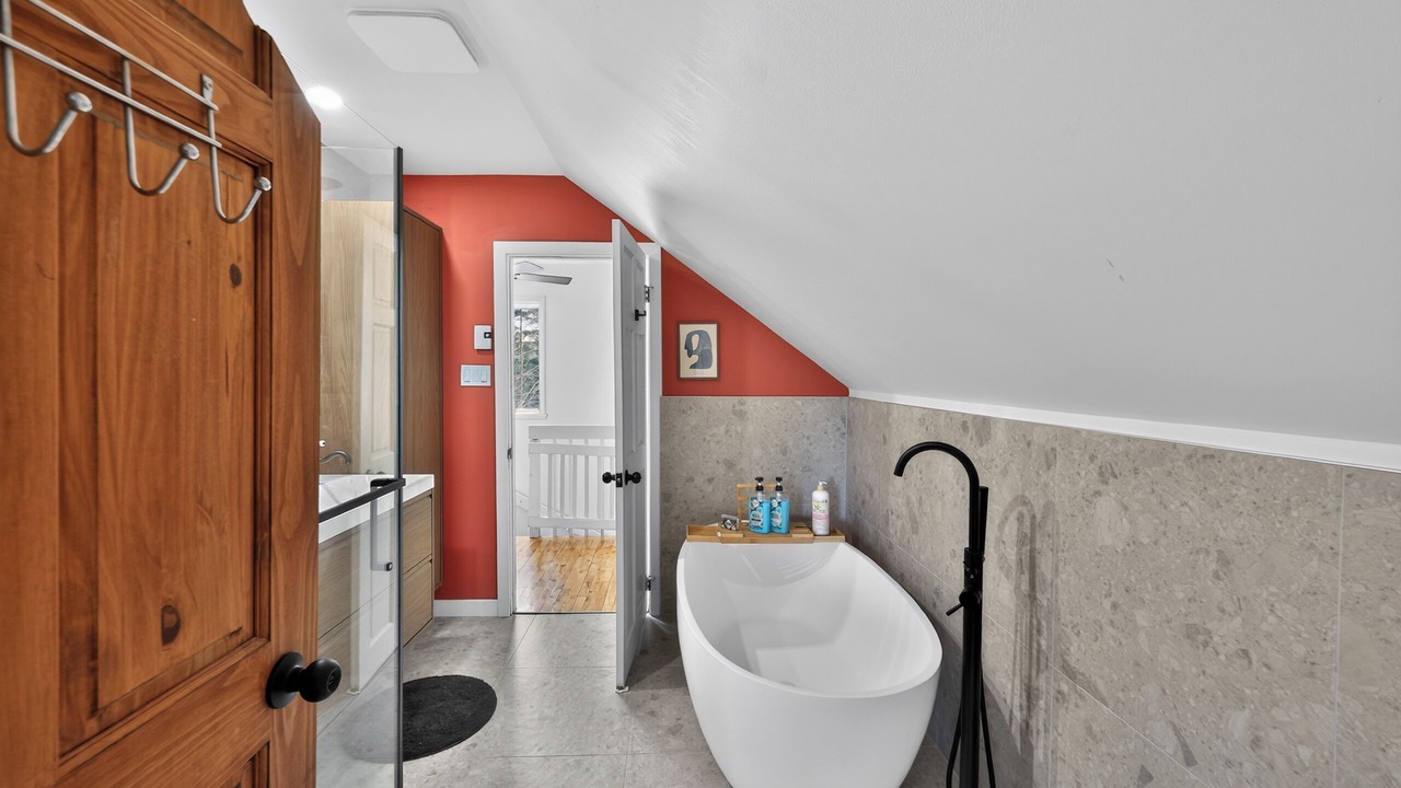 Photo of Bathroom in Chertsey