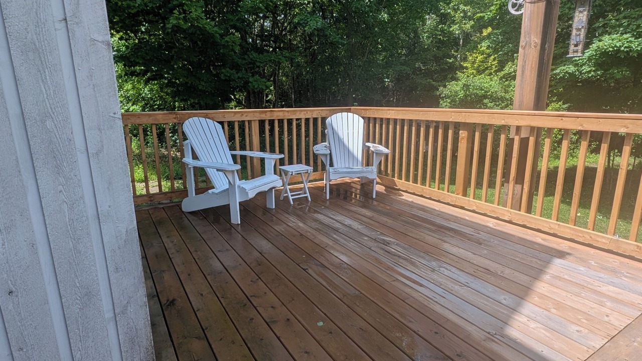 Photo of Patio Balcony in Manitoulin District