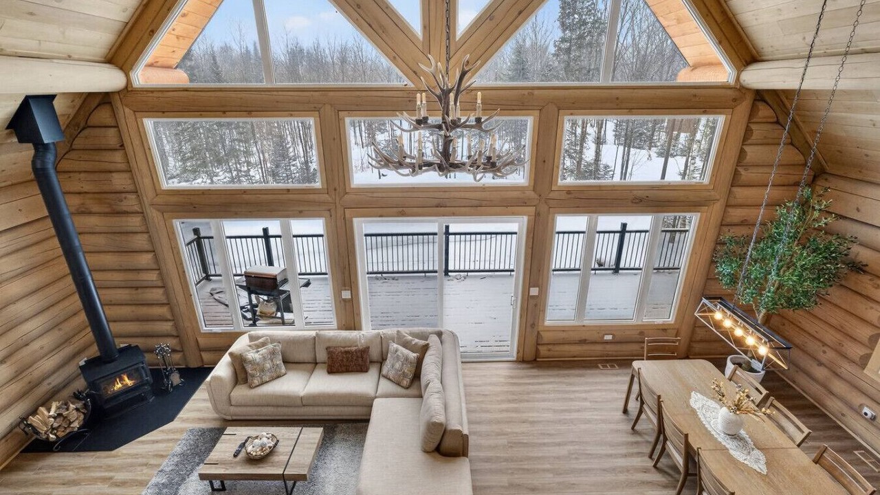 Photo of Livingroom in Amherst
