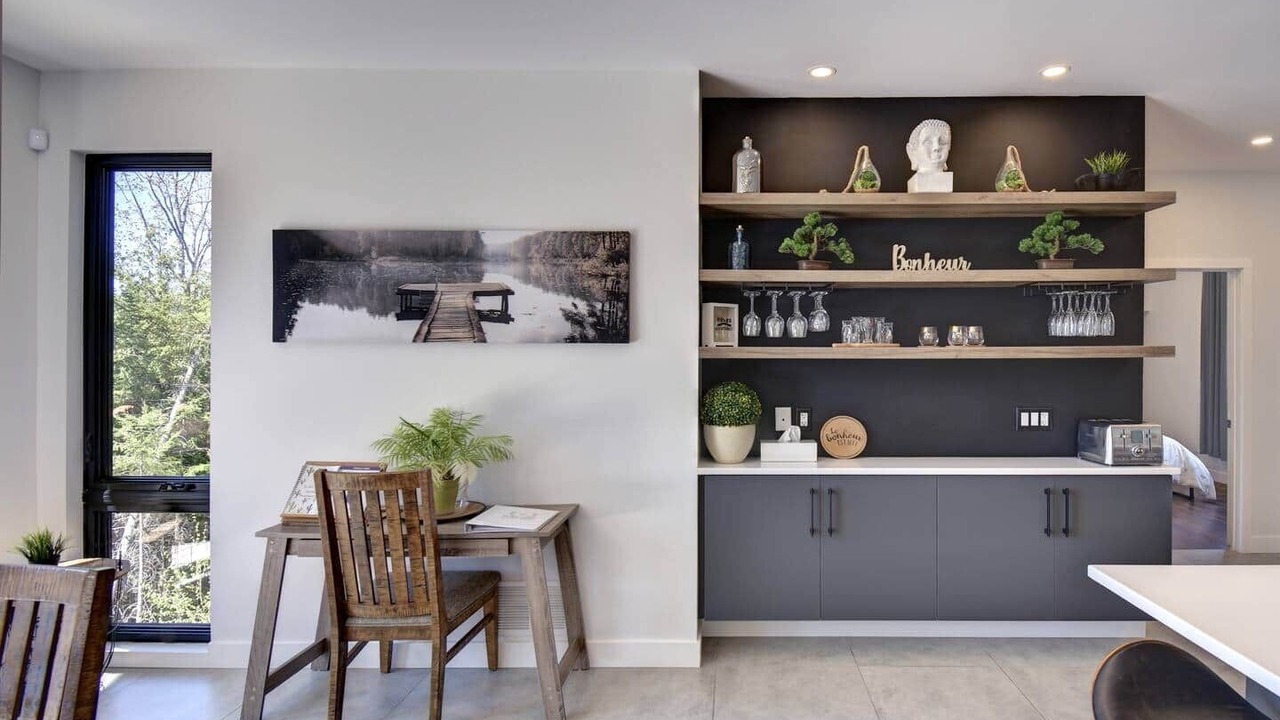 Photo of Livingroom in Chertsey
