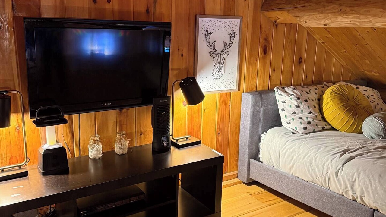 Photo of Bedroom in Saint-Gabriel-de-Valcartier