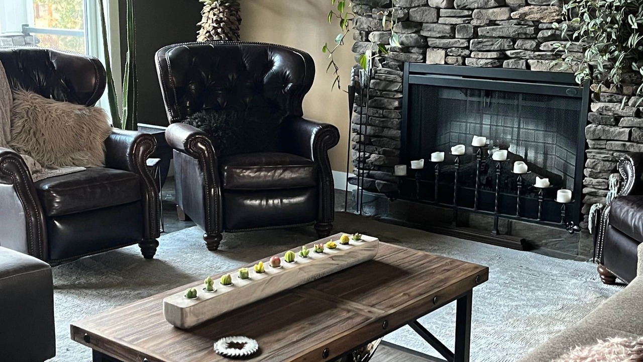 Photo of Livingroom in Southeast Kelowna