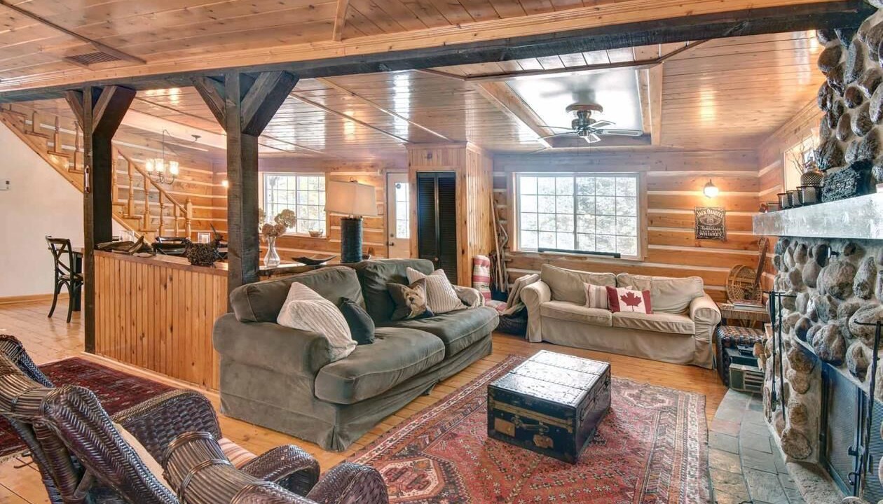 Photo of Livingroom in Brebeuf