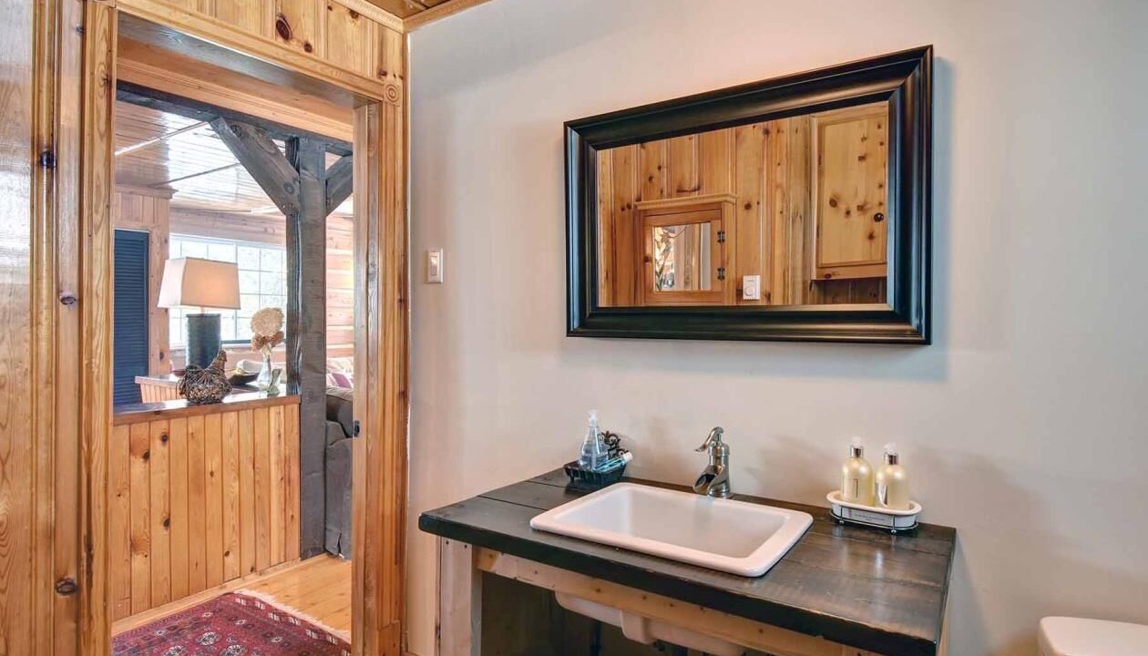 Photo of Bathroom in Brebeuf