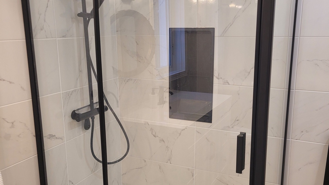 Photo of Bathroom in Saint-Jean-de-Brebeuf