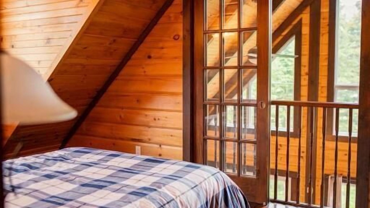Photo of Bedroom in Sept-Iles