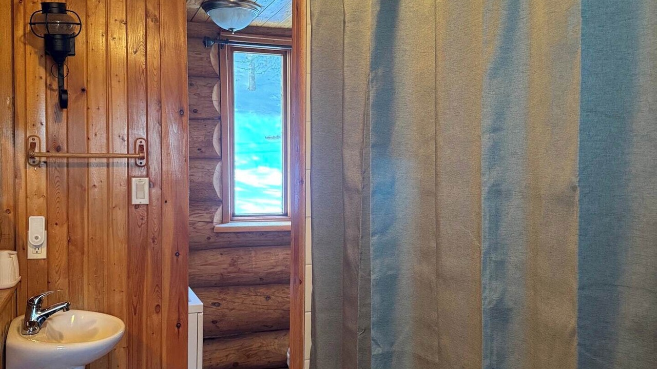 Photo of Bathroom in Saint-Gabriel-de-Valcartier