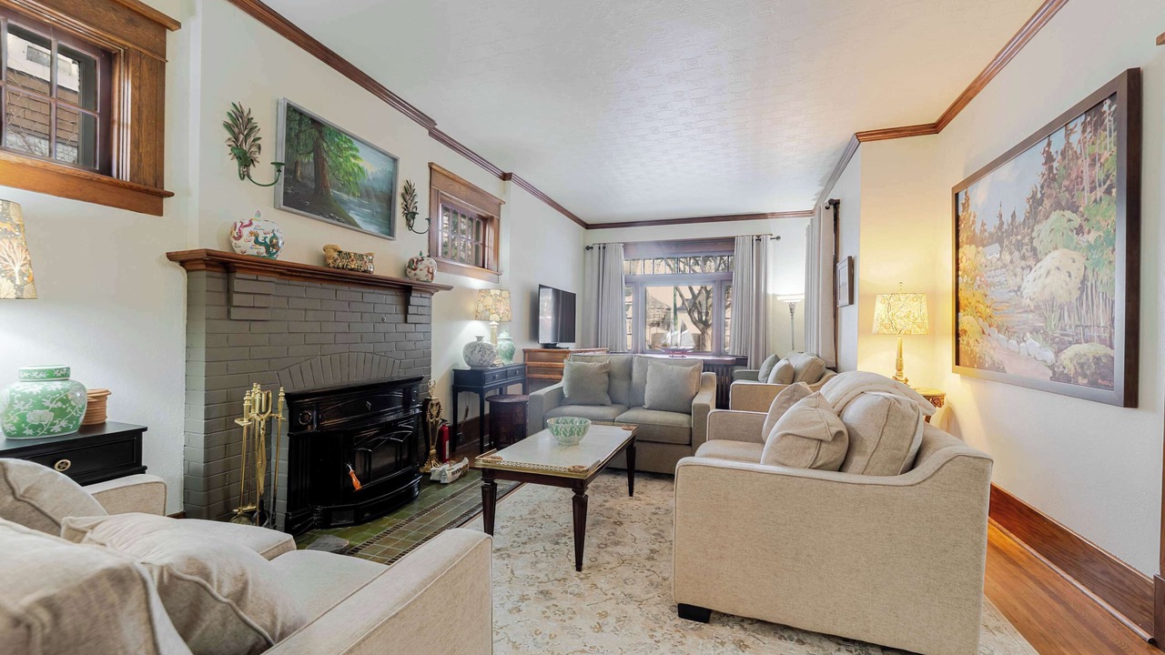 Photo of Livingroom in Moose Jaw