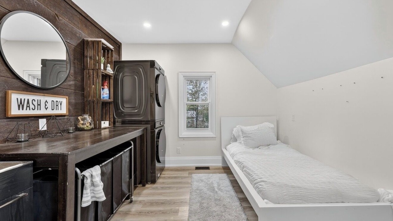 Photo of Bedroom in Oro-Medonte
