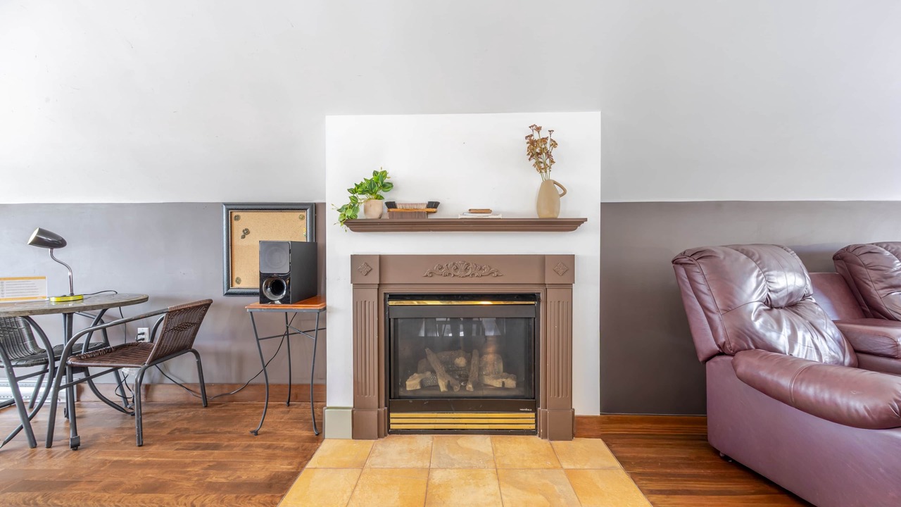 Photo of Livingroom in Petite-Riviere-Saint-Francois