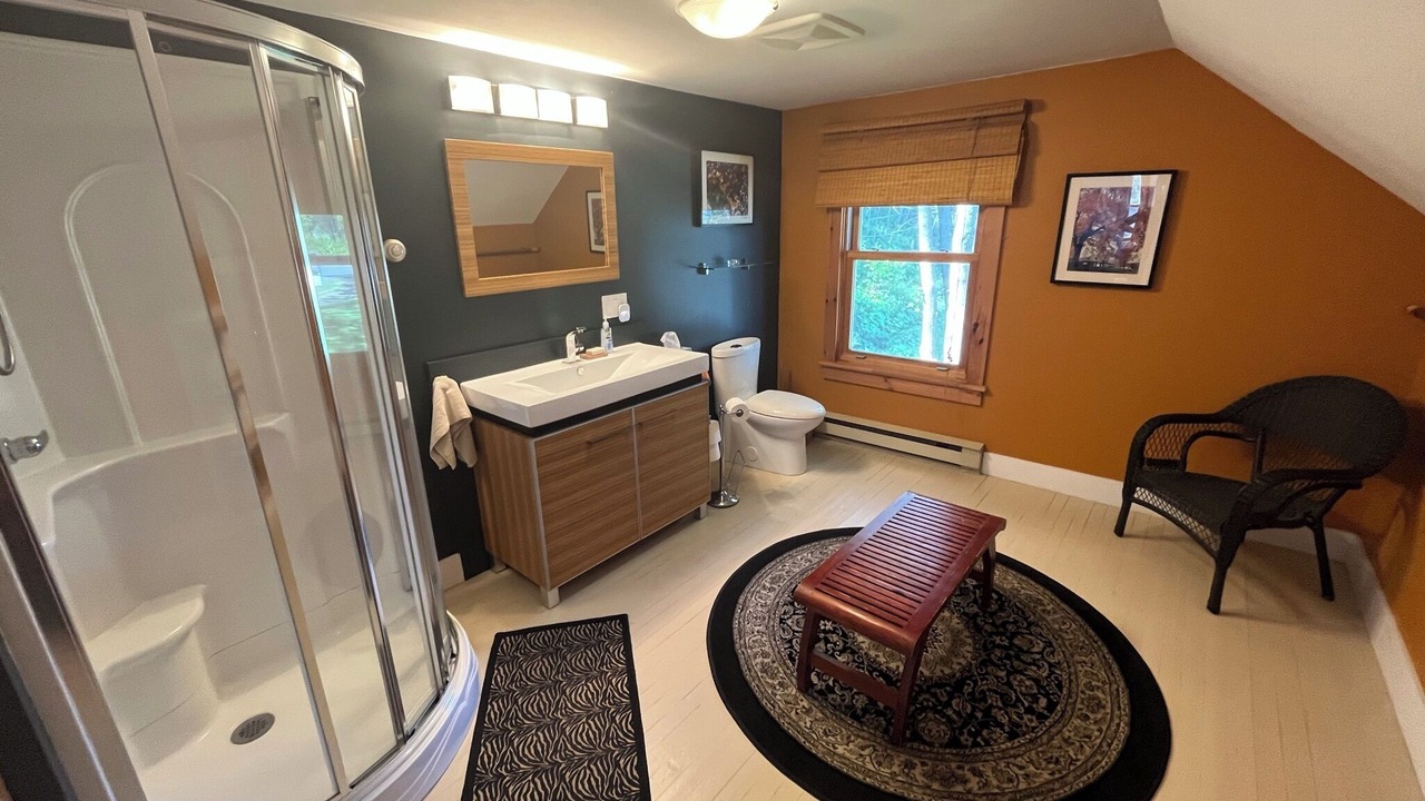 Photo of Bathroom in Saint Irenee