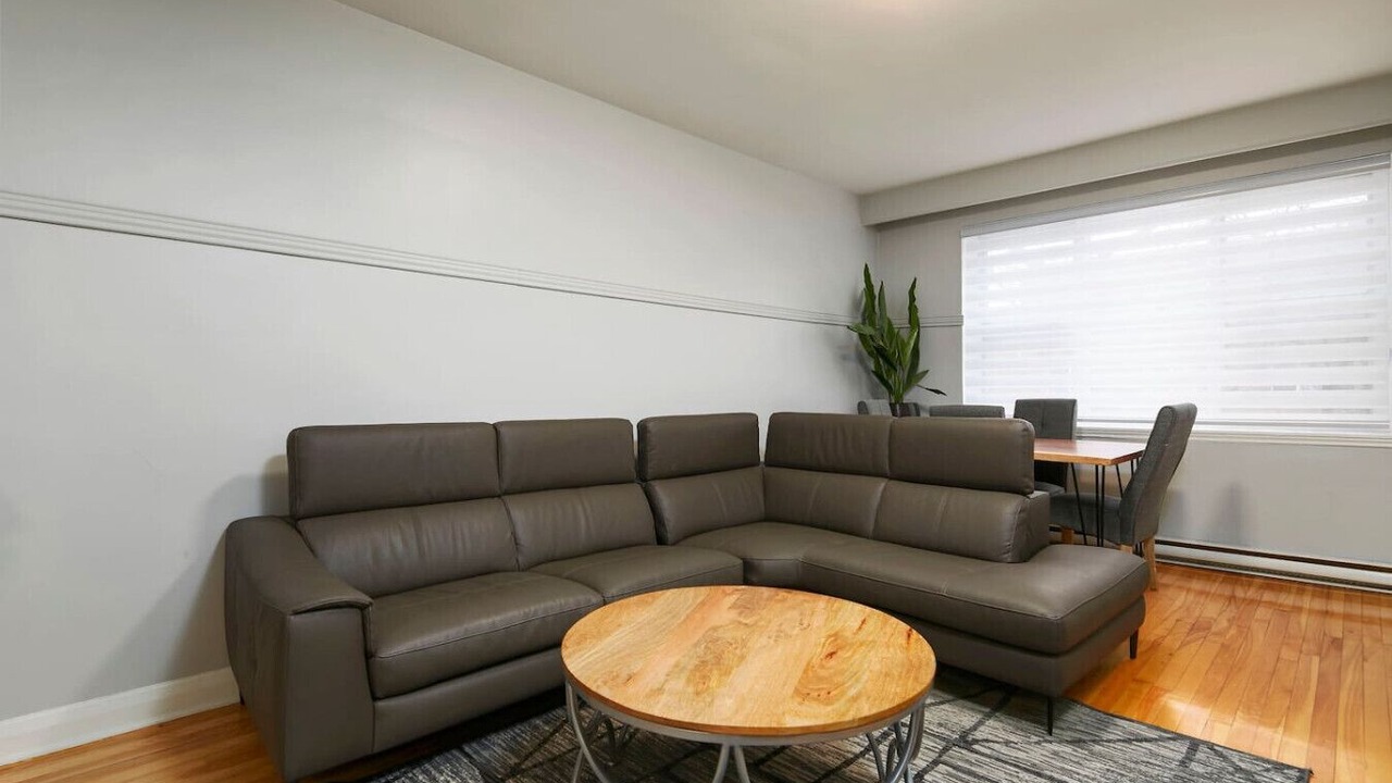 Photo of Livingroom in Cote-Des-Neiges—Notre-Dame-De-Grace