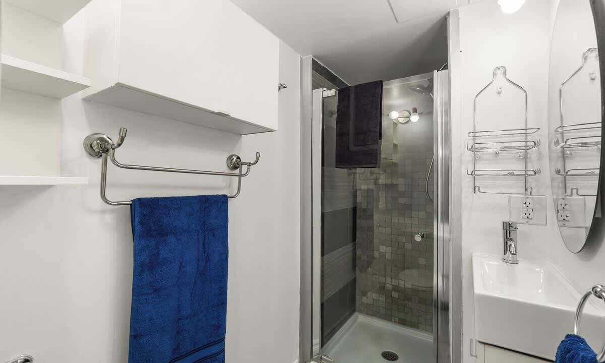 Photo of Bathroom in Rosemont-La Petite-Patrie