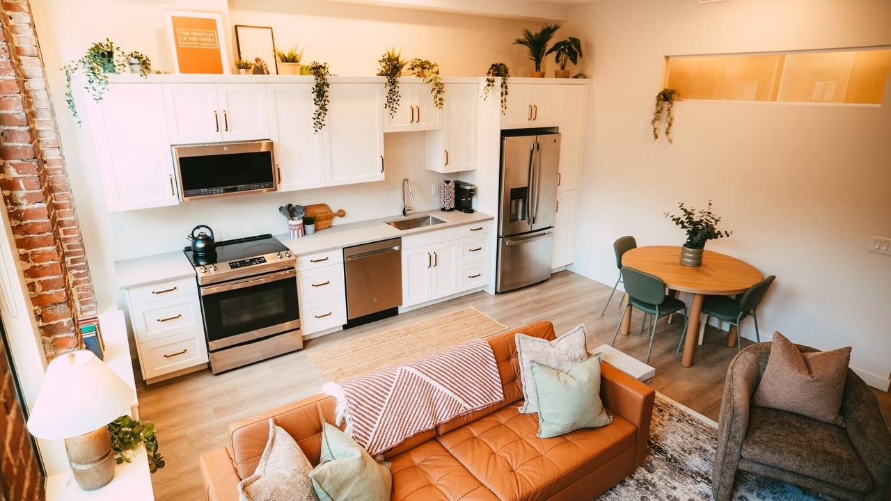 Photo of Livingroom in Downtown Halifax