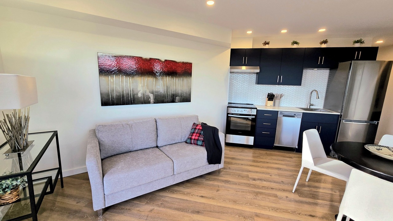 Photo of Livingroom in Colwood