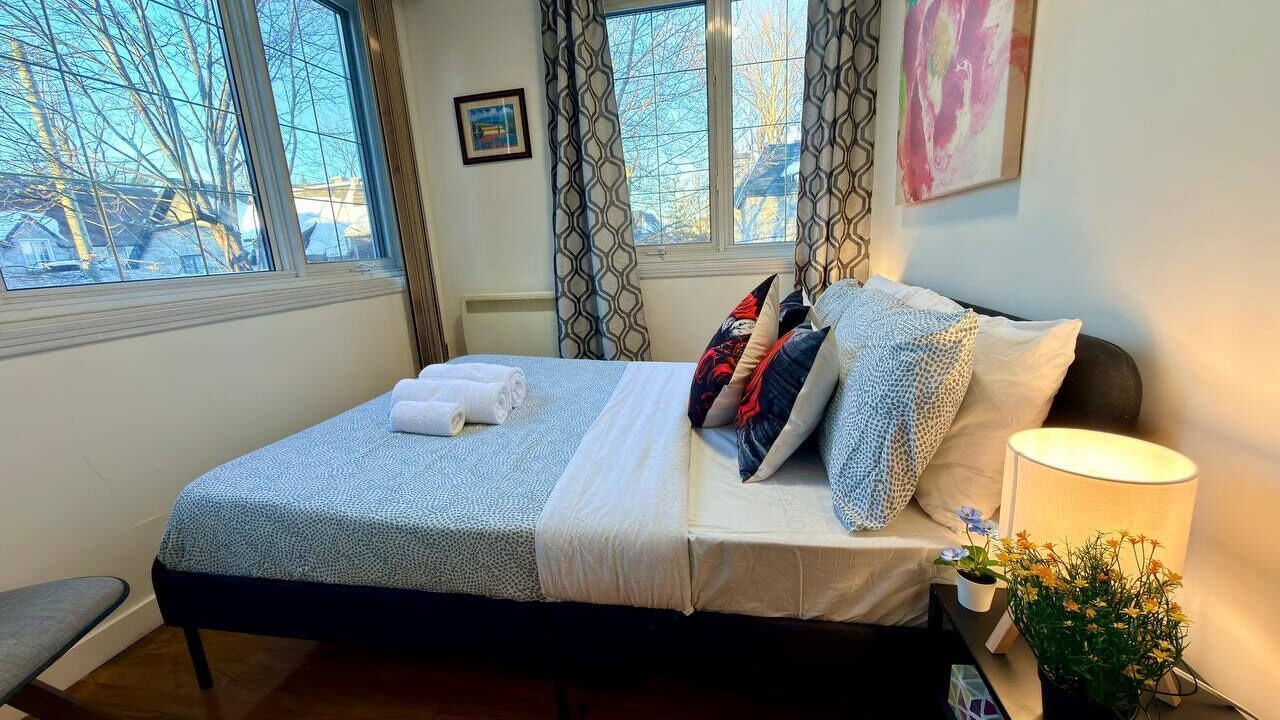 Photo of Bedroom in Outremont