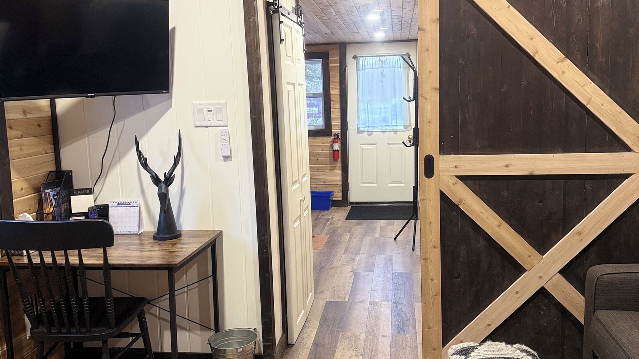 Photo of Bedroom in Gloucester County