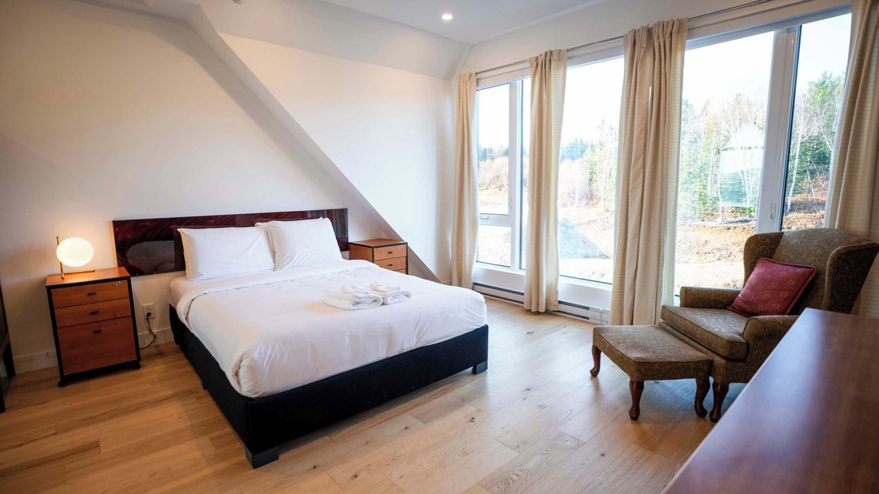 Photo of Bedroom in Baie-St-Paul