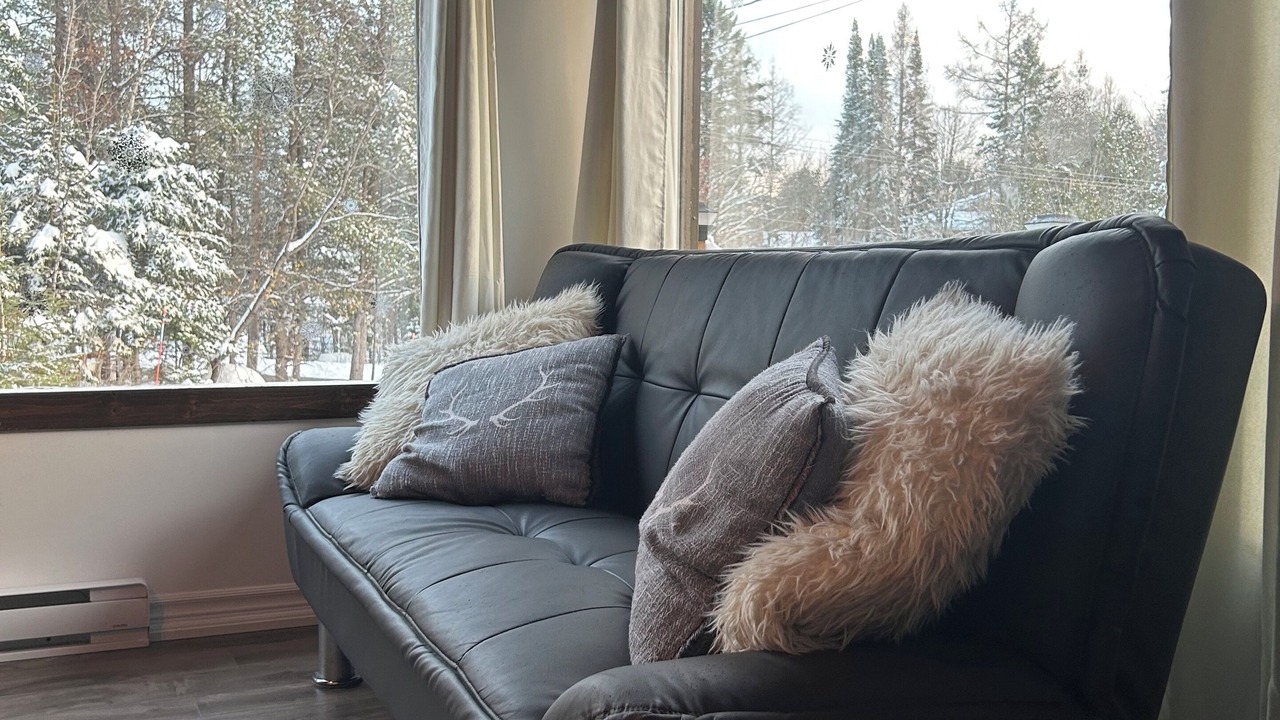 Photo of Livingroom in Chertsey