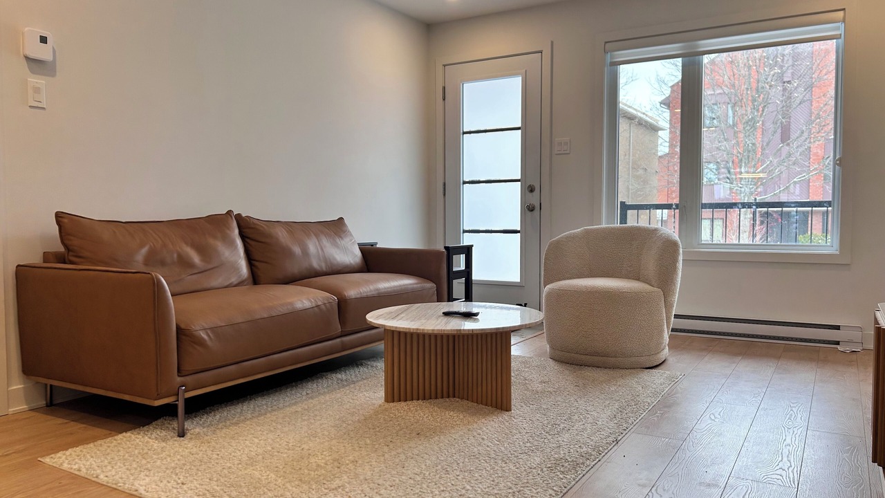 Photo of Livingroom in Longueuil