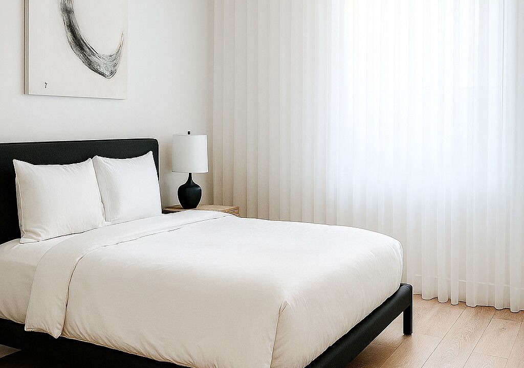Photo of Bedroom in Longueuil