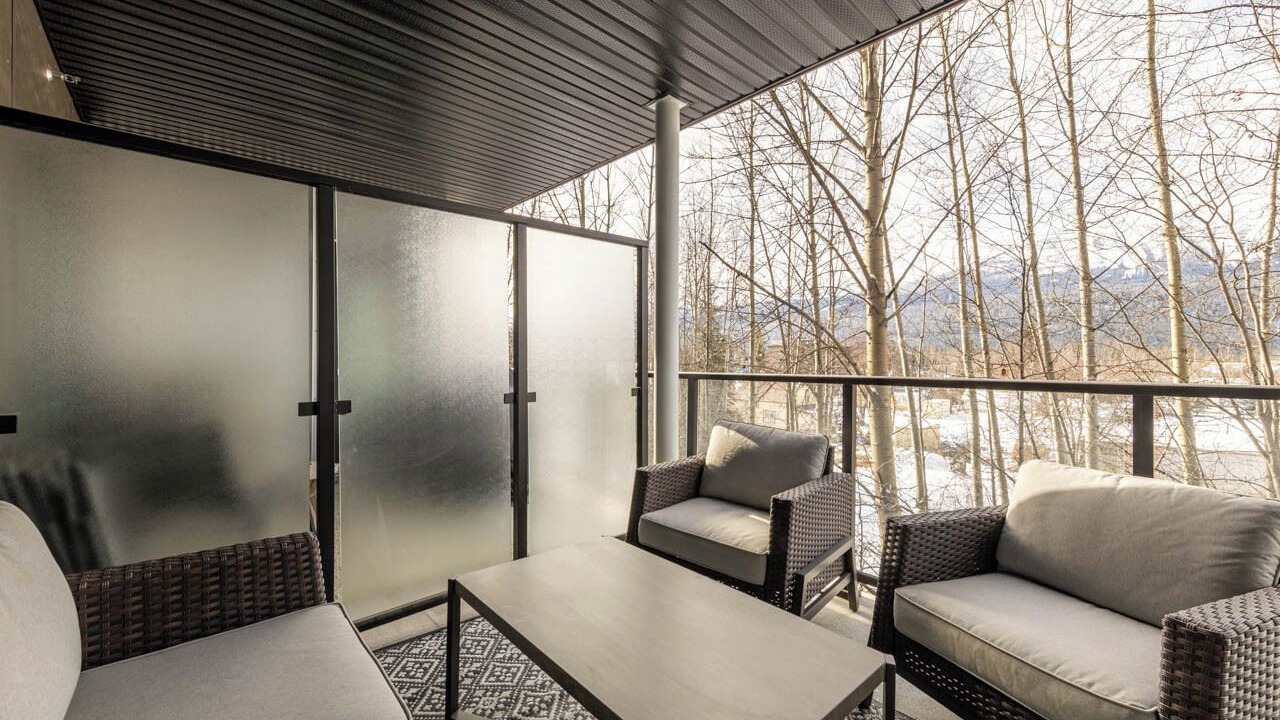 Photo of Outdoor in Golden
