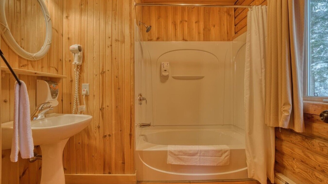 Photo of Bathroom in Saint-Paul-de-Montminy