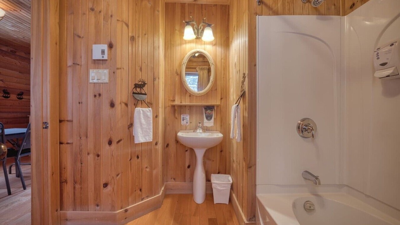Photo of Bathroom in Saint-Paul-de-Montminy