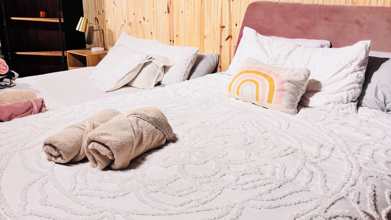 Photo of Bedroom in Grenville-sur-la-Rouge
