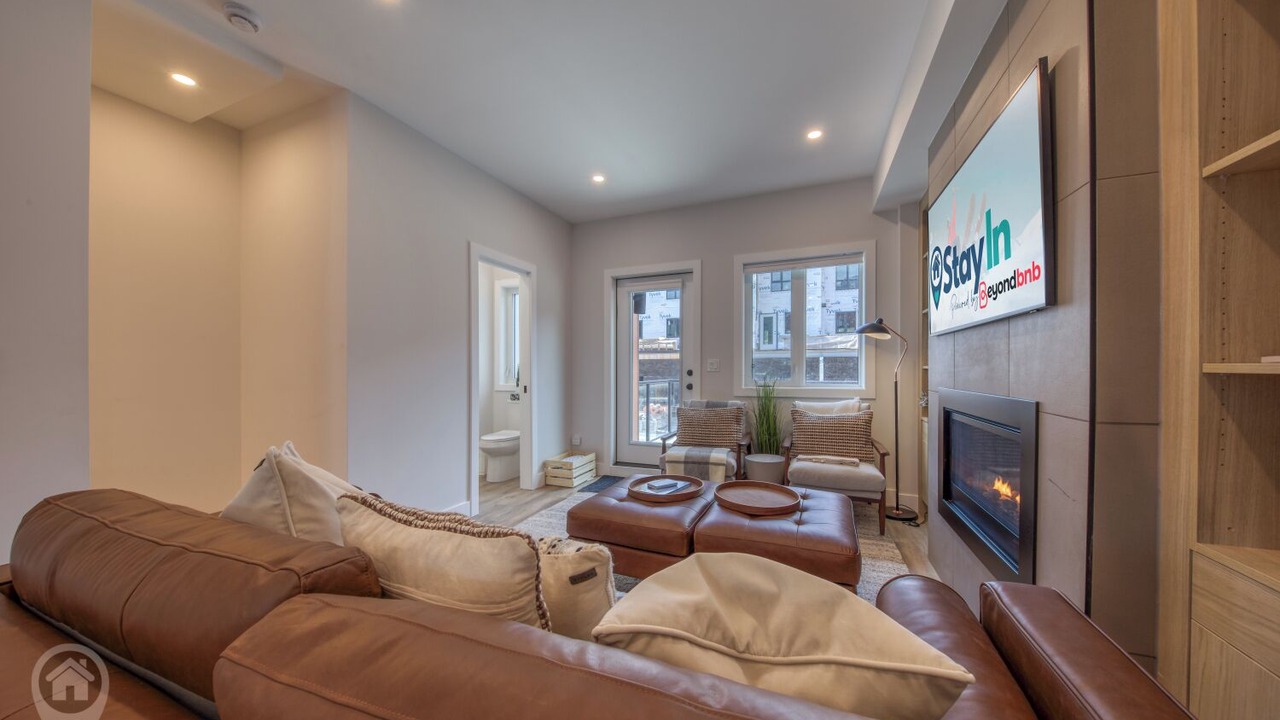 Photo of Livingroom in East Kootenay