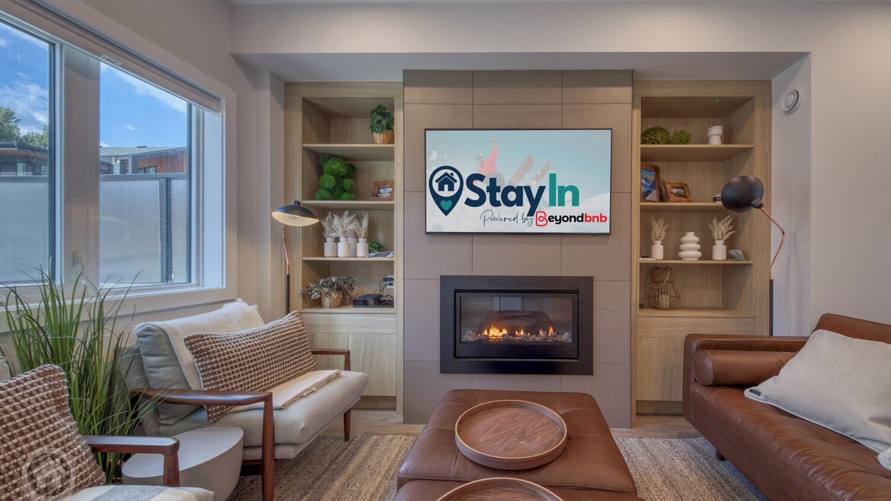 Photo of Livingroom in East Kootenay