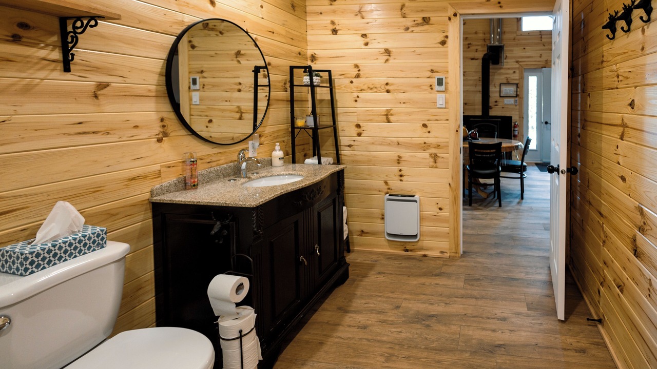 Photo of Bathroom in Saint-Luc-de-Bellechasse