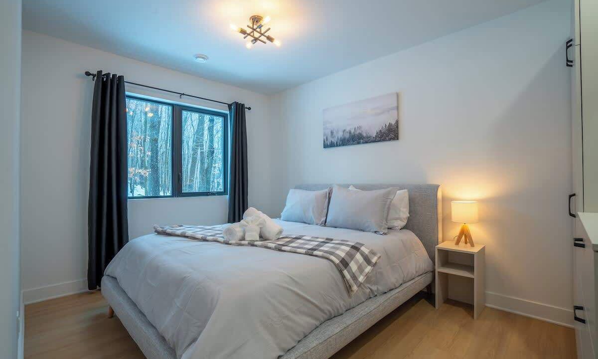 Photo of Bedroom in Saint-Faustin-Lac-Carre