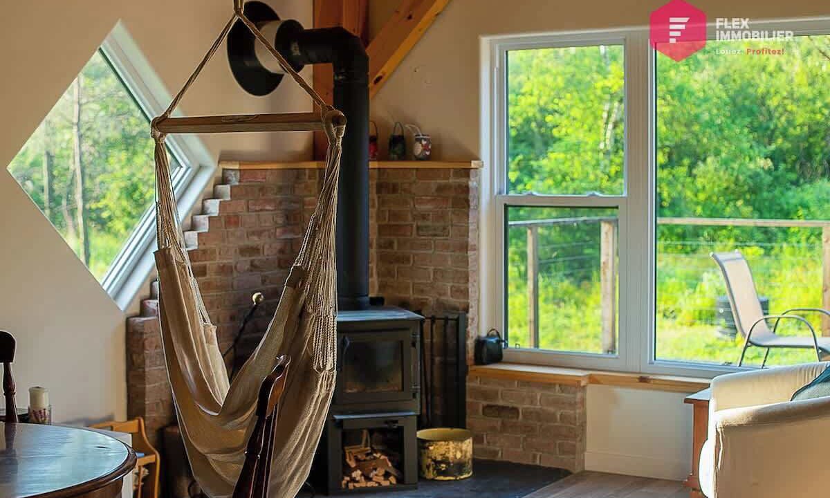 Photo of Livingroom in Notre-Dame-Des-Bois