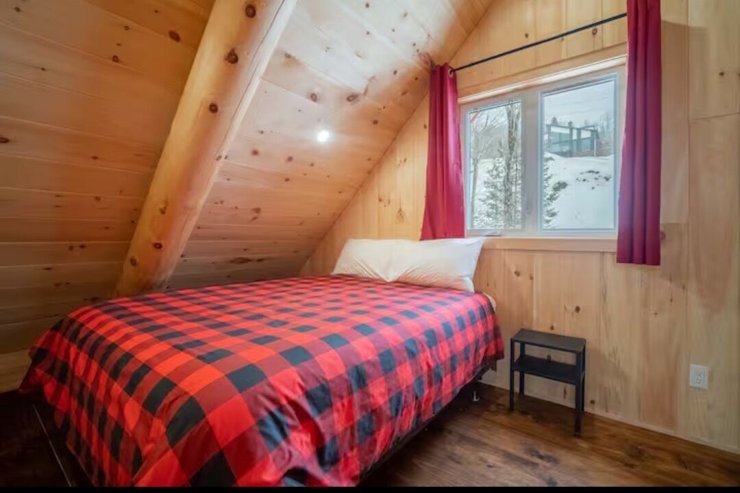 Photo of Bedroom in Saint-Philemon