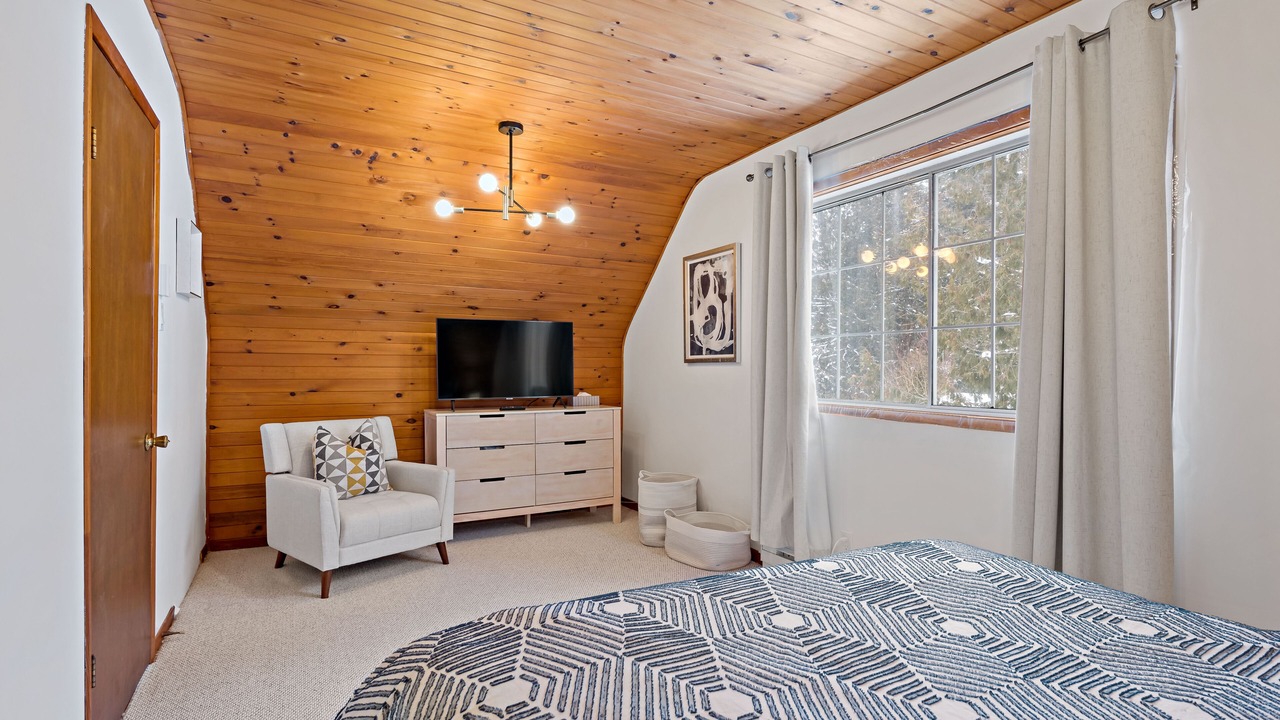 Photo of Bedroom in Mont-Tremblant