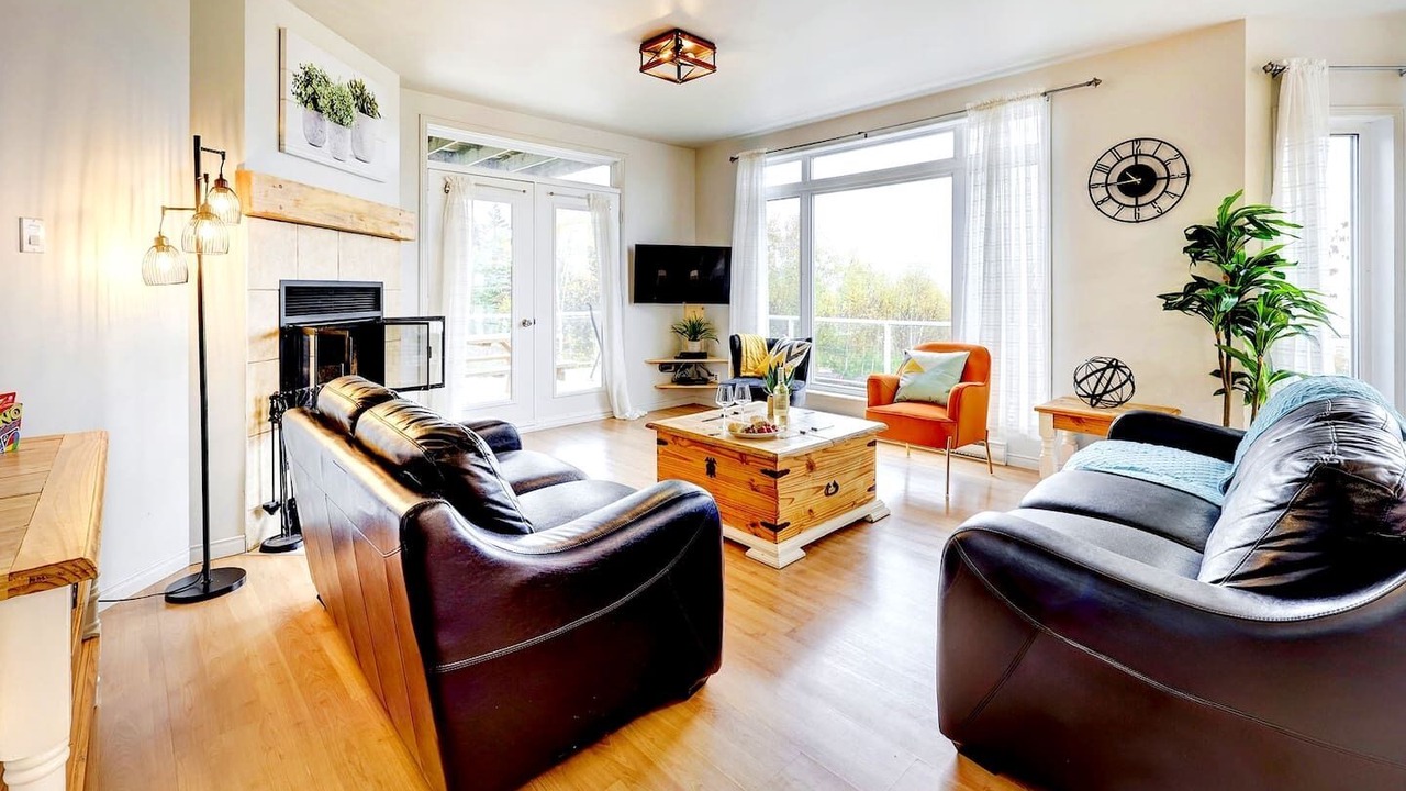 Photo of Livingroom in Petite-Riviere-Saint-Francois
