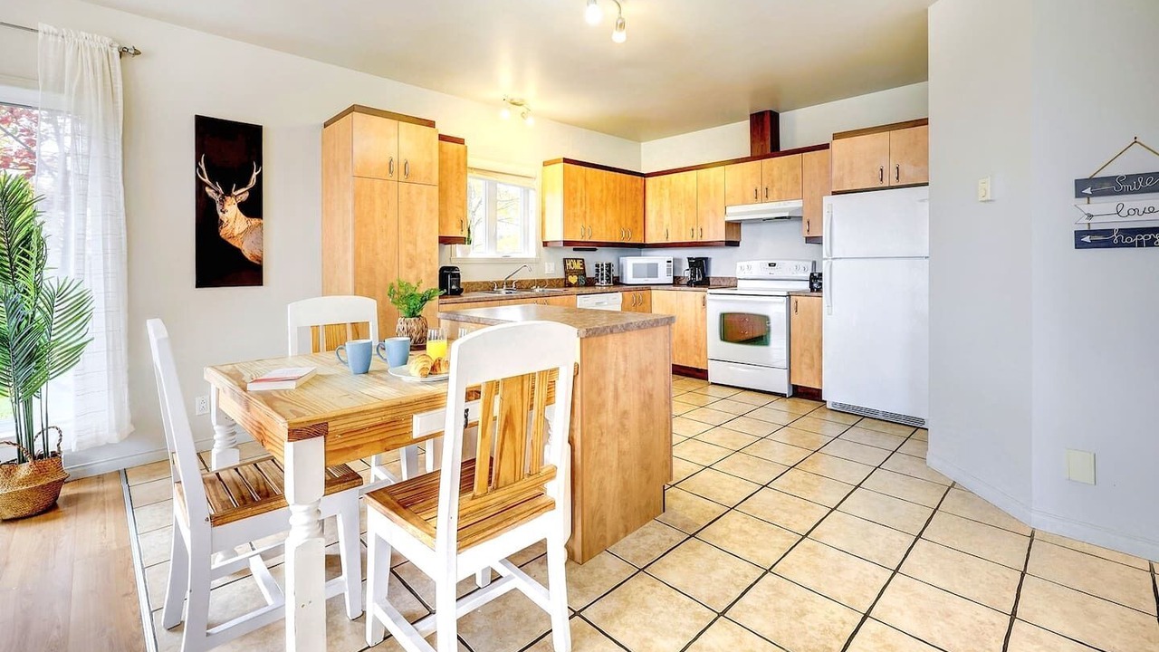 Photo of Kitchen in Petite-Riviere-Saint-Francois