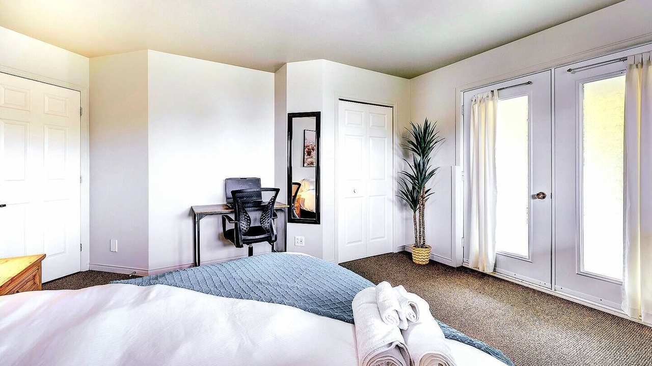 Photo of Bedroom in Petite-Riviere-Saint-Francois