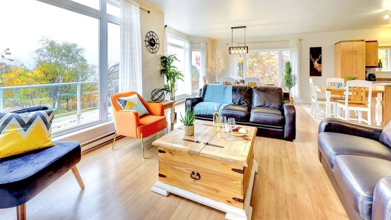 Photo of Livingroom in Petite-Riviere-Saint-Francois